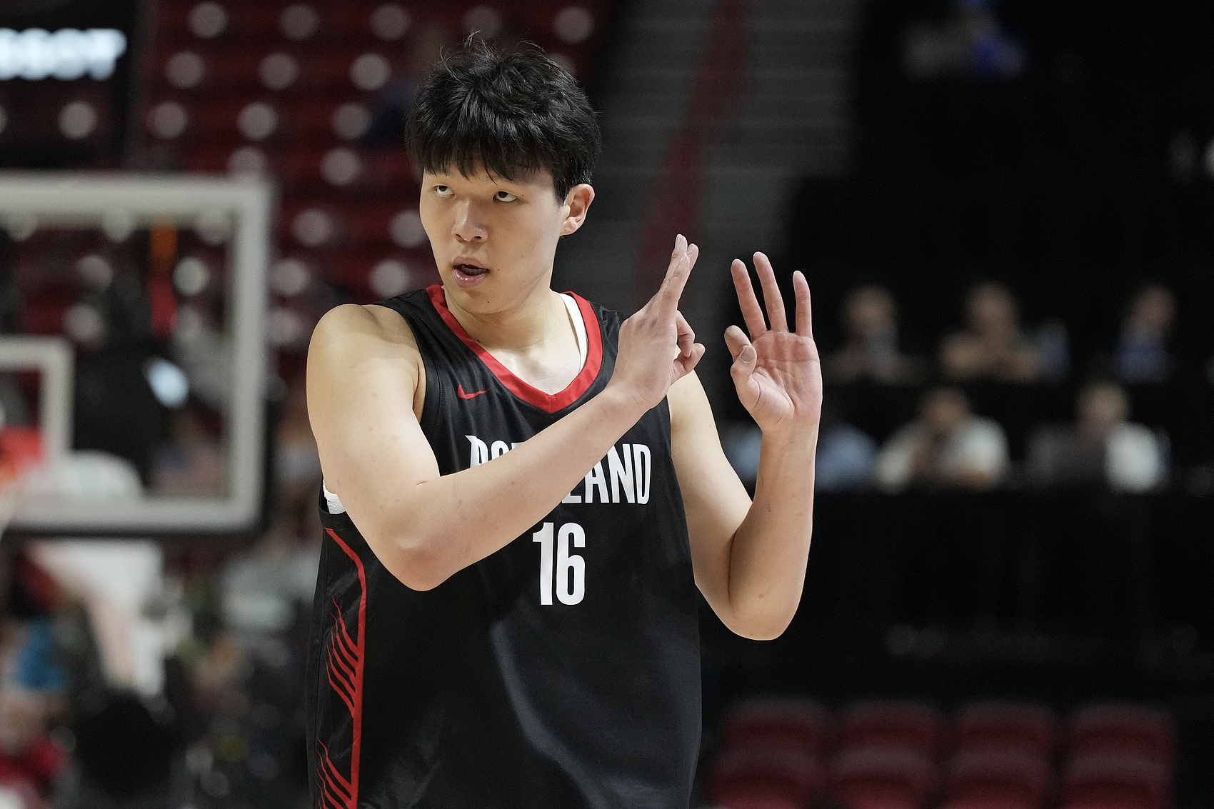 杨瀚森：很荣幸能被拿来和约基奇&amp;姚明比较 适应NBA不是放弃特点