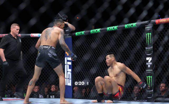 李景亮回归战被KO 中国男子格斗第一人英雄迟暮